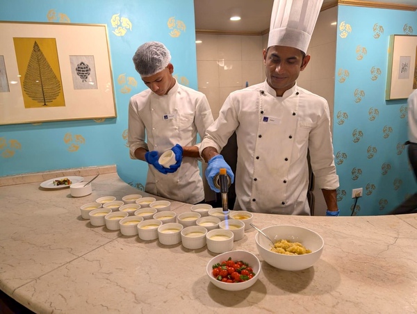 APT Guided Tours & River Cruises Ganges Voyager kitchen Staff ©Naomi Arantz.jpeg